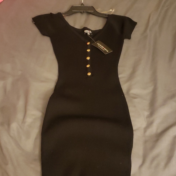 Beautiful black Fashion Nova Dress - Picture 6 of 9